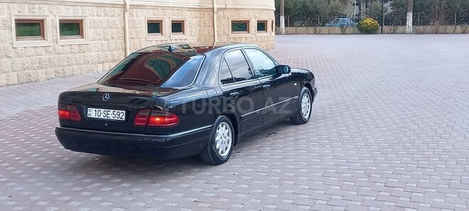 Mercedes E 240 1999, 402,000 km - 2.4 l - Şirvan