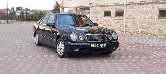 Mercedes E 240 1999, 402,000 km - 2.4 l - Şirvan