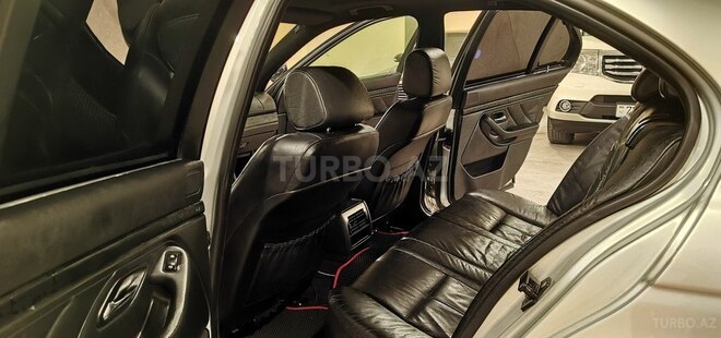 BMW 530 2001, 230,000 km - 3.0 l - Sumqayıt