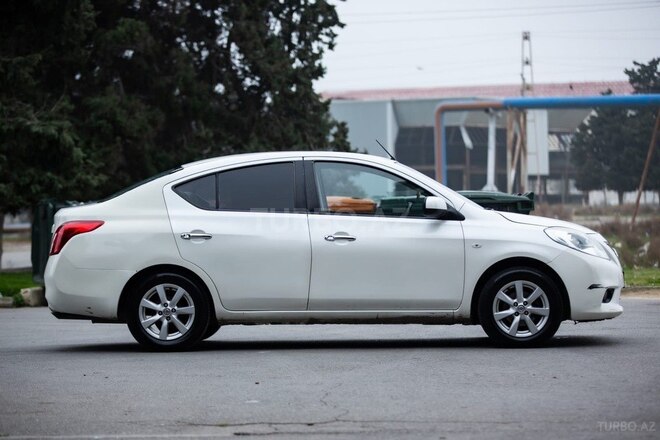 Nissan Sunny 2012, 237,800 km - 1.5 л - Bakı
