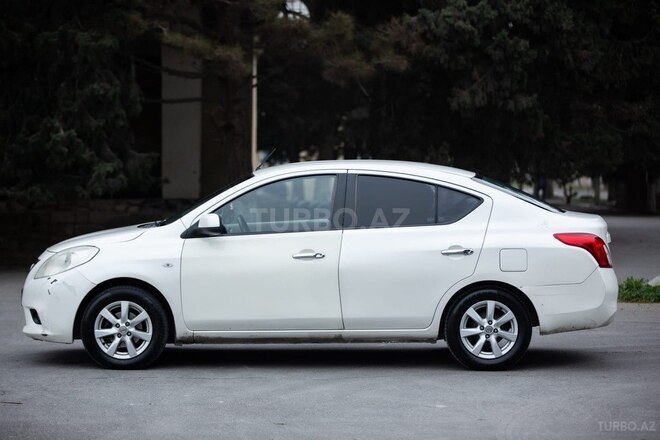 Nissan Sunny 2012, 237,800 km - 1.5 л - Bakı