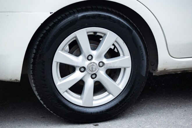 Nissan Sunny 2012, 237,800 km - 1.5 л - Bakı