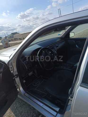 Mercedes E 200 d 2001, 253,965 km - 2.2 л - Neftçala