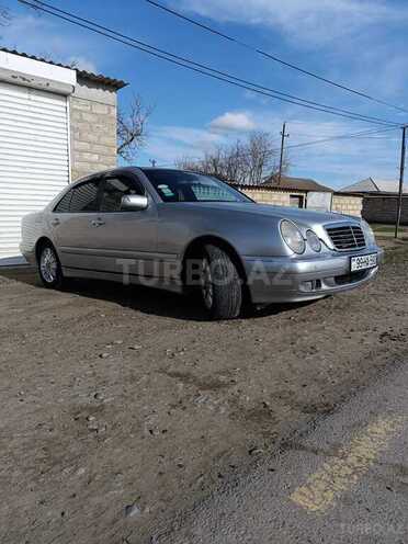 Mercedes E 200 d 2001, 253,965 km - 2.2 л - Neftçala