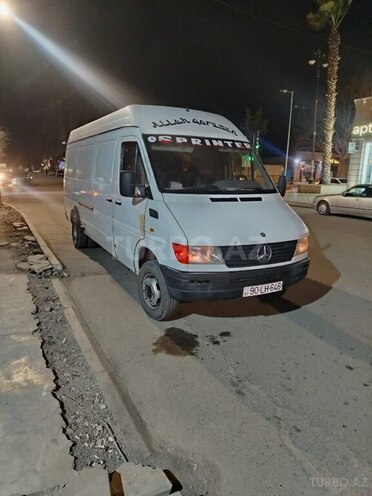 Mercedes Sprinter 412 1998, 350,000 km - 2.9 л - Yevlax