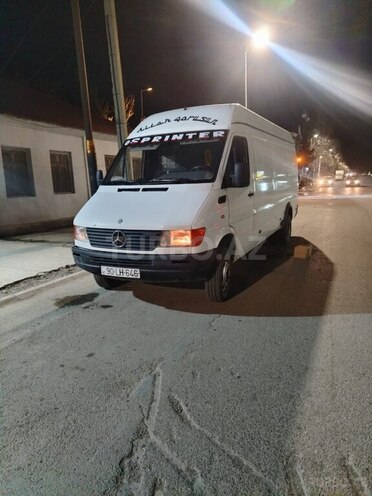 Mercedes Sprinter 412 1998, 350,000 km - 2.9 л - Yevlax