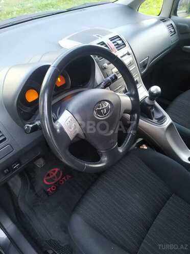 Toyota Auris 2007, 235,321 km - 1.4 l - Bakı