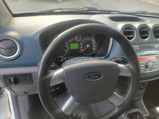 Ford Tourneo Connect 2010, 282,000 km - 1.8 л - Bakı