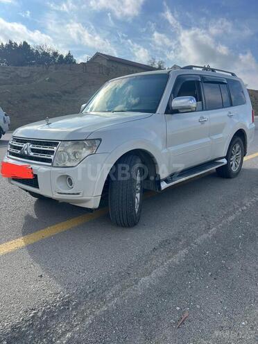 Mitsubishi Pajero 2010, 423,000 km - 3.5 л - Bakı