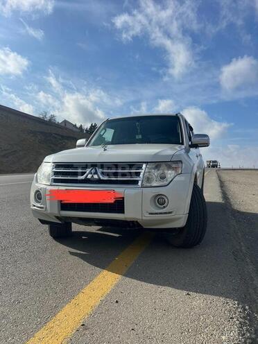 Mitsubishi Pajero 2010, 423,000 km - 3.5 л - Bakı