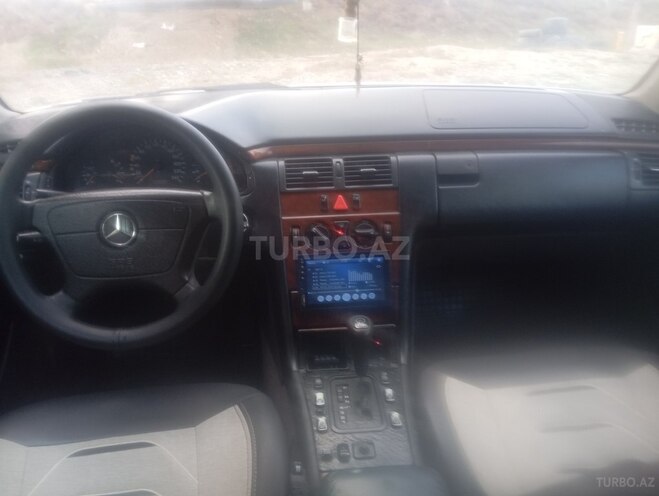 Mercedes E 220 d 1999, 300,000 km - 2.2 l - Sumqayıt