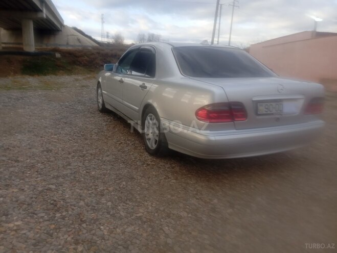 Mercedes E 220 d 1999, 300,000 km - 2.2 l - Sumqayıt