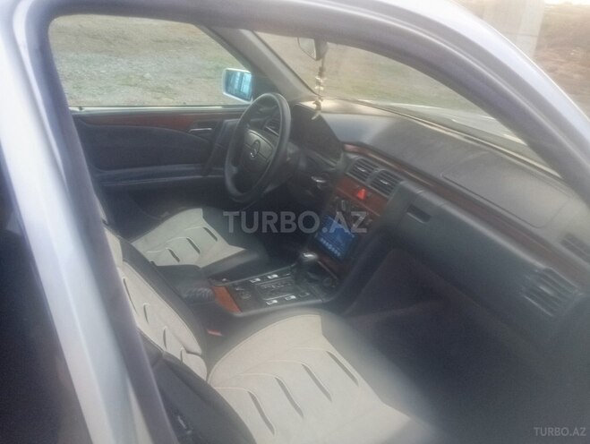 Mercedes E 220 d 1999, 300,000 km - 2.2 l - Sumqayıt