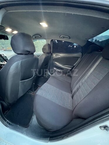 Hyundai Accent 2011, 590,000 km - 1.6 l - Bakı