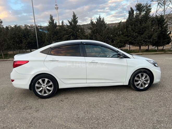 Hyundai Accent 2011, 590,000 km - 1.6 l - Bakı
