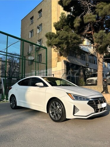 Hyundai Elantra-6