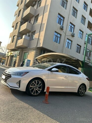 Hyundai Elantra-7