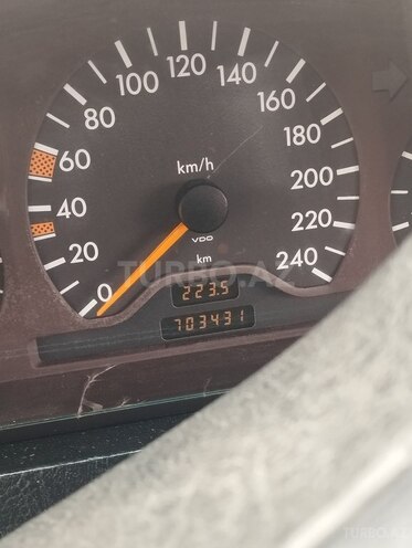 Mercedes C 180 1995, 703,471 km - 1.8 л - Yevlax
