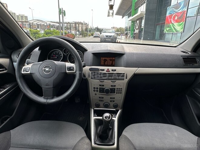 Opel Astra 2006, 250,000 km - 1.4 l - Bakı