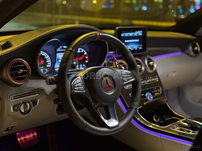 Mercedes C 300-11