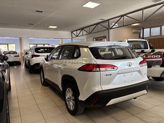 Toyota Corolla Cross-3