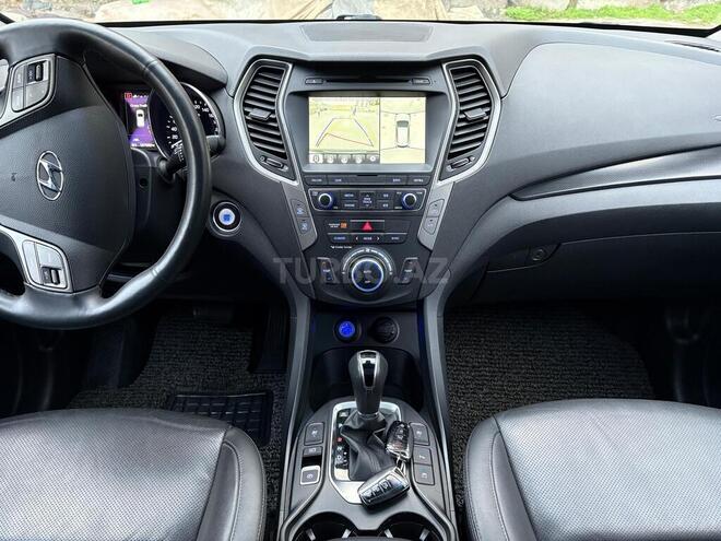 Hyundai Santa Fe-18
