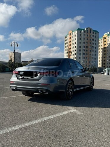 Mercedes E 300 4MATIC 2022, 54,800 km - 2.0 l - Sumqayıt