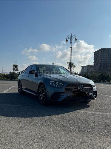 Mercedes E 300 4MATIC 2022, 54,800 km - 2.0 l - Sumqayıt