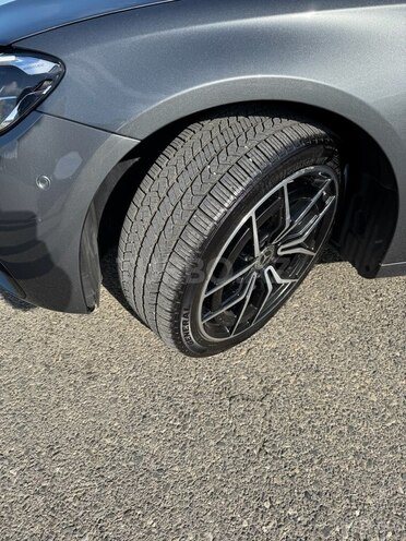Mercedes E 300 4MATIC 2022, 54,800 km - 2.0 l - Sumqayıt