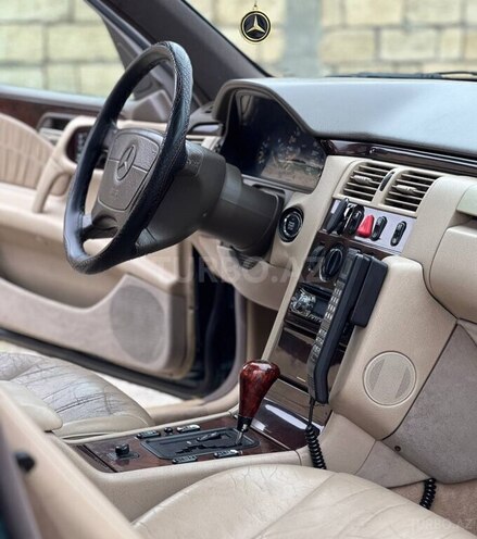 Mercedes E 230 1996, 331,125 km - 2.3 l - Bakı