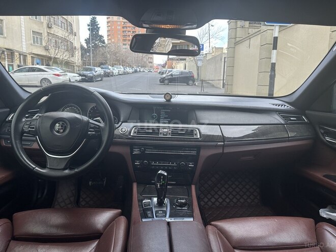 BMW 750 2011, 218,900 km - 4.4 l - Bakı
