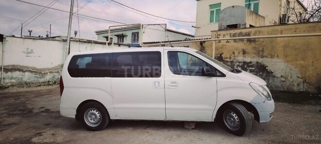 Hyundai H-1 2009, 500,000 km - 2.5 l - Bakı