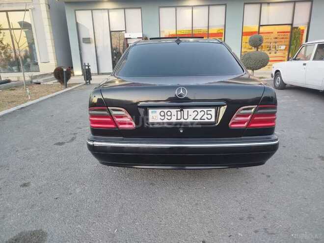Mercedes E 240 1999, 200,000 km - 2.4 l - Qax
