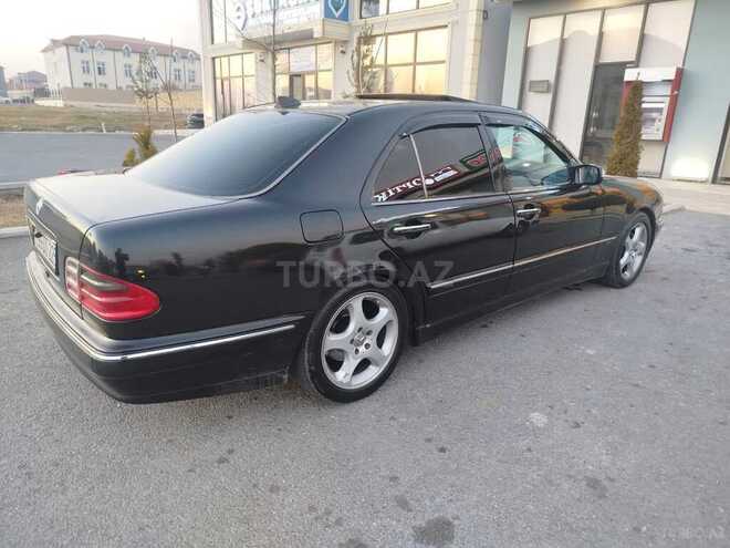 Mercedes E 240 1999, 200,000 km - 2.4 l - Qax