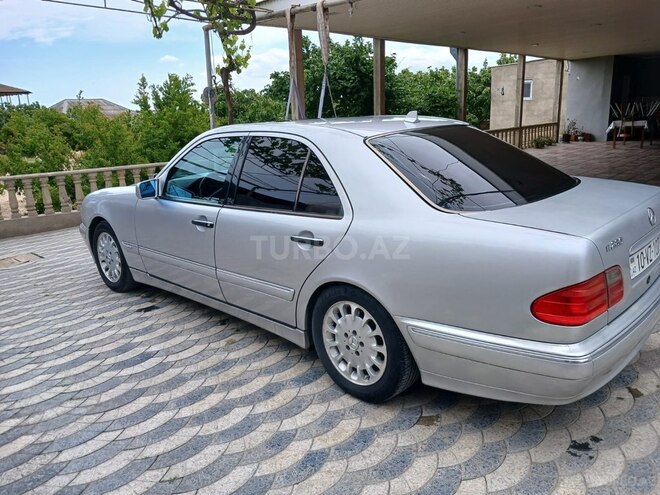 Mercedes E 280 1999, 298,566 km - 2.8 л - Bakı