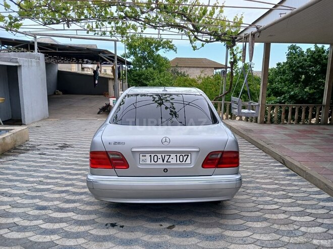 Mercedes E 280 1999, 298,566 km - 2.8 л - Bakı