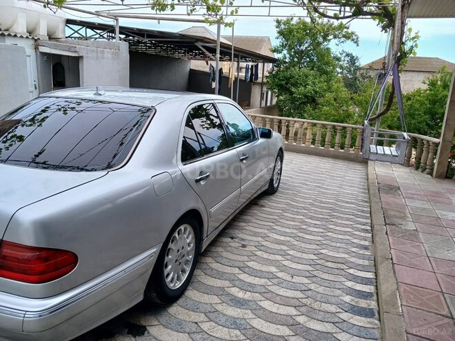 Mercedes E 280 1999, 298,566 km - 2.8 л - Bakı
