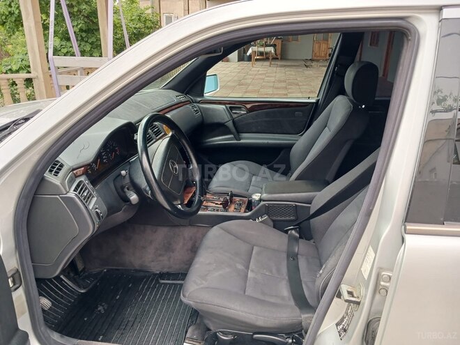 Mercedes E 280 1999, 298,566 km - 2.8 л - Bakı