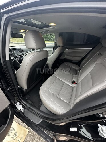 Hyundai Elantra 2016, 208,518 km - 2.0 l - Quba