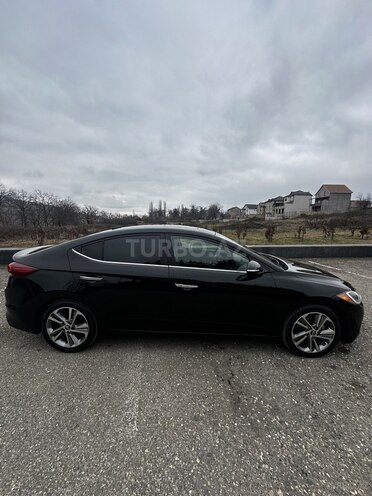 Hyundai Elantra 2016, 208,518 km - 2.0 l - Quba