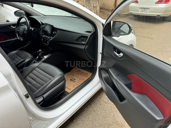 Hyundai Accent 2021, 130,000 km - 1.6 l - Bakı