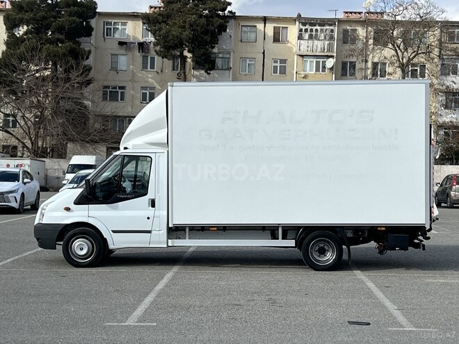 Ford Transit-3