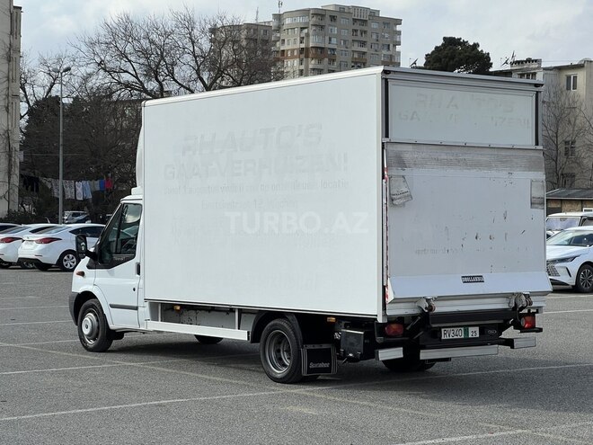 Ford Transit-4
