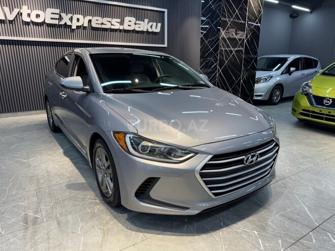 Hyundai Elantra-5