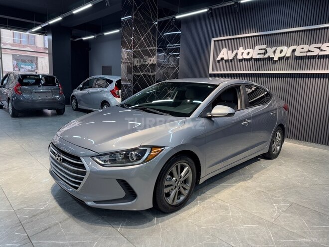 Hyundai Elantra-6