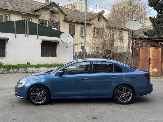Volkswagen Jetta-4