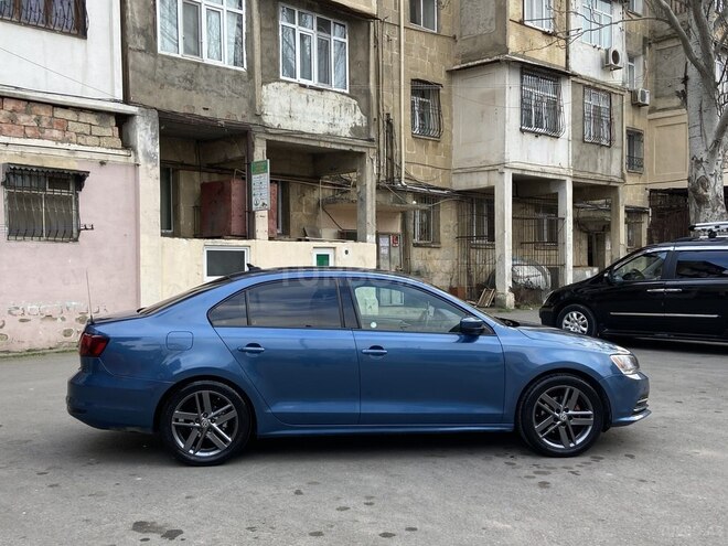 Volkswagen Jetta-5