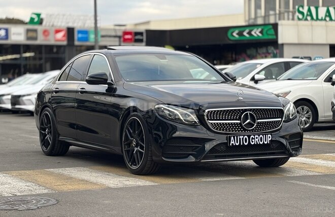Mercedes E 300-1