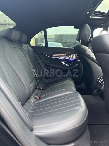 Mercedes E 300-17