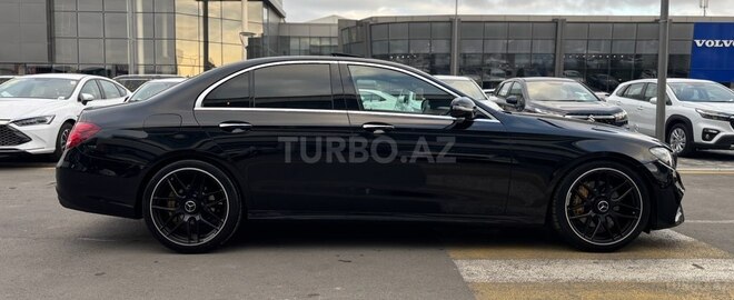 Mercedes E 300-11